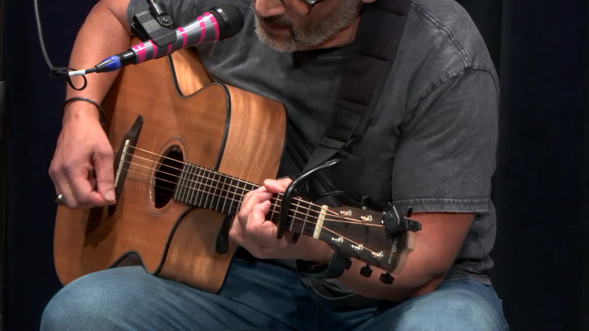 Voices Of The Community S04 E01 - Bill Hernandez Returns